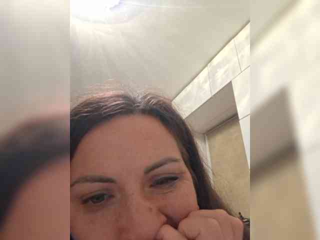 SonyaManya webcam