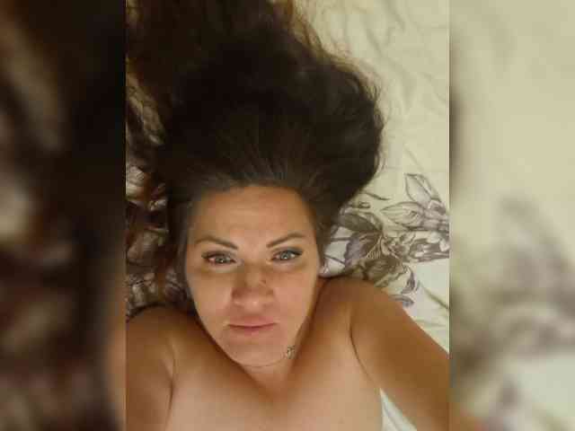 SonyaManya webcam