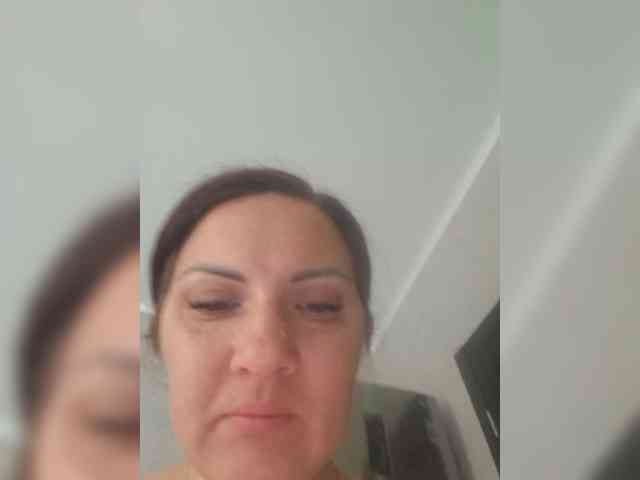 SonyaManya webcam