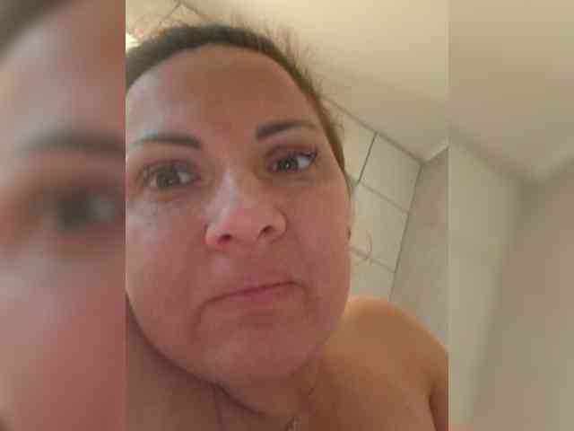 SonyaManya webcam