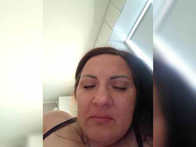 SonyaManya webcam