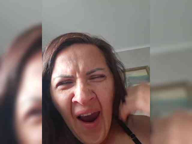 SonyaManya webcam