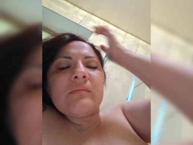 SonyaManya webcam