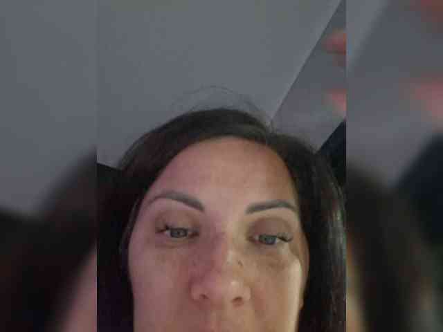 SonyaManya webcam