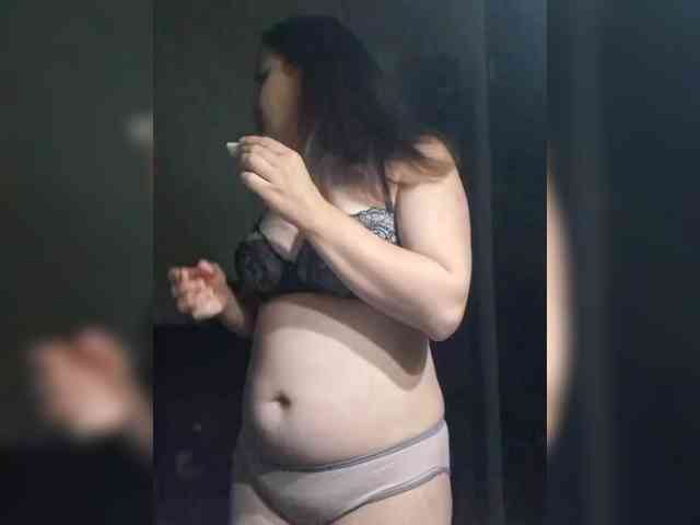 SonyaManya webcam