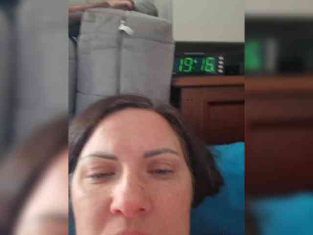 SonyaManya webcam