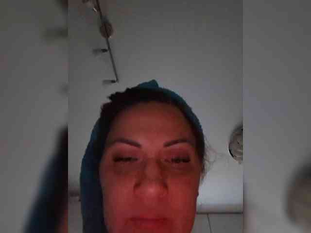 SonyaManya webcam