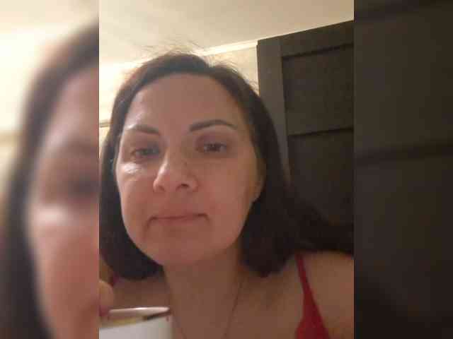 SonyaManya webcam