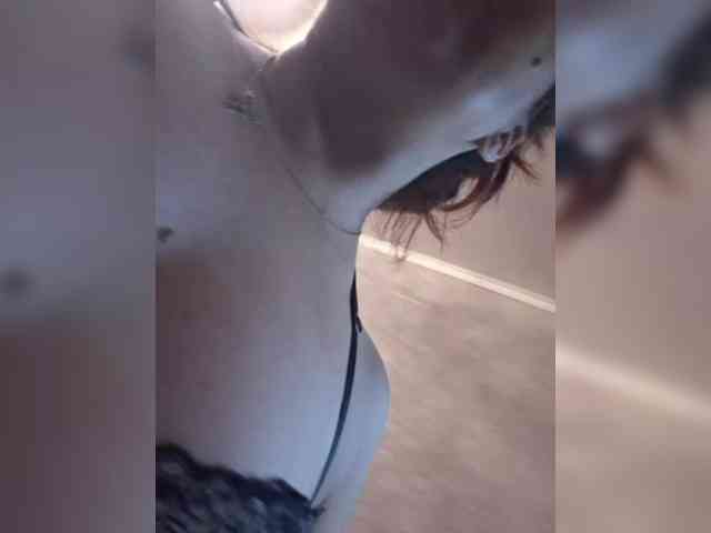 SonyaManya webcam