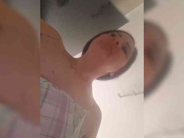 SonyaManya webcam