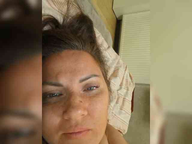 SonyaManya webcam