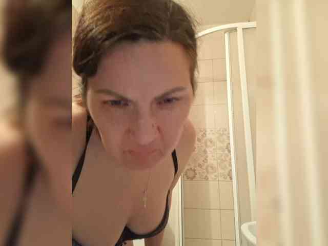 SonyaManya webcam