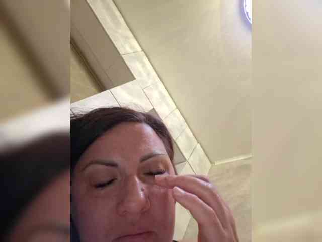 SonyaManya webcam