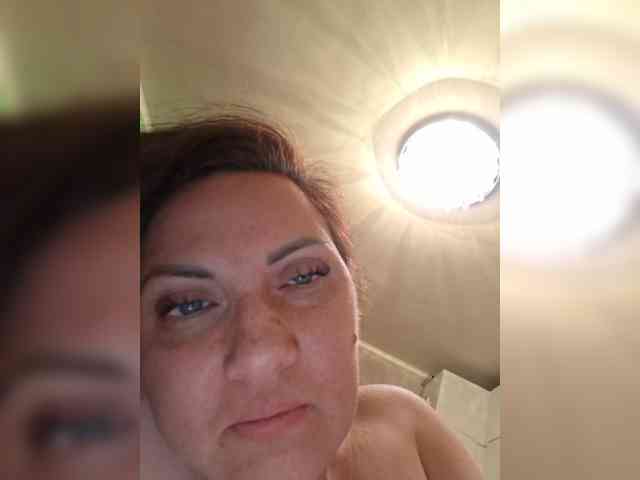 SonyaManya webcam