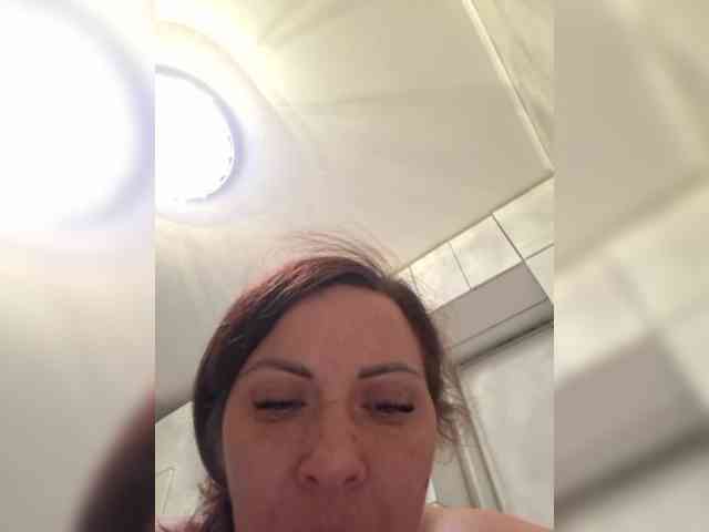 SonyaManya webcam