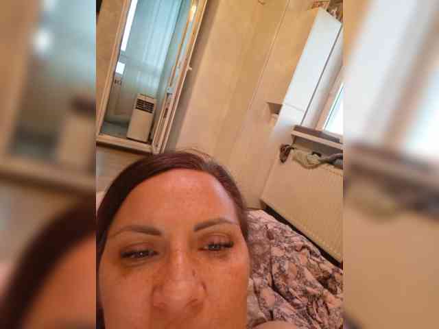 SonyaManya webcam
