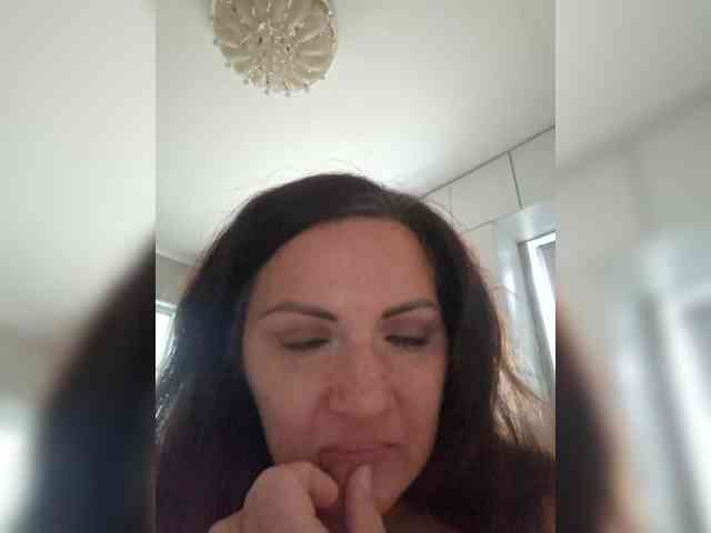 SonyaManya webcam
