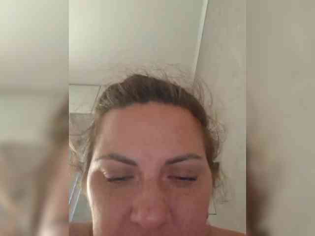 SonyaManya webcam