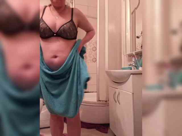 SonyaManya webcam