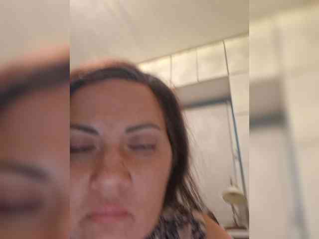 SonyaManya webcam