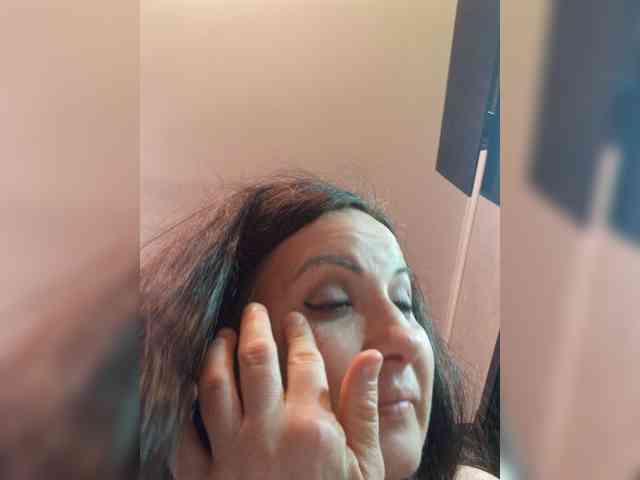 SonyaManya webcam