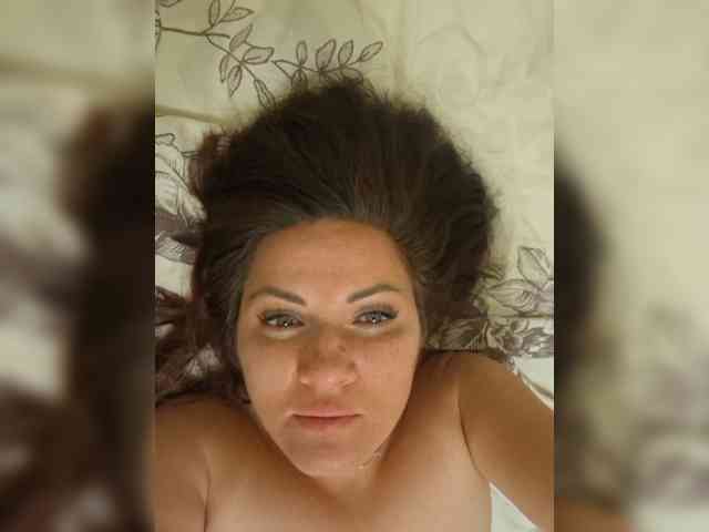 SonyaManya webcam