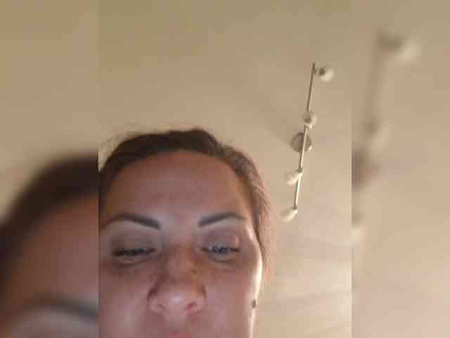 SonyaManya webcam