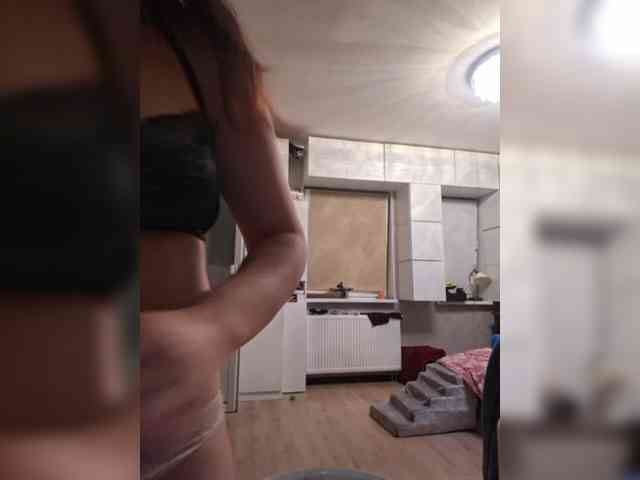 SonyaManya webcam