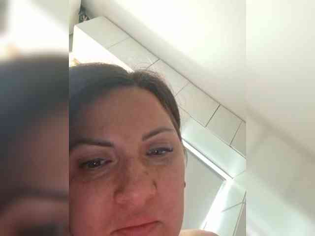 SonyaManya webcam