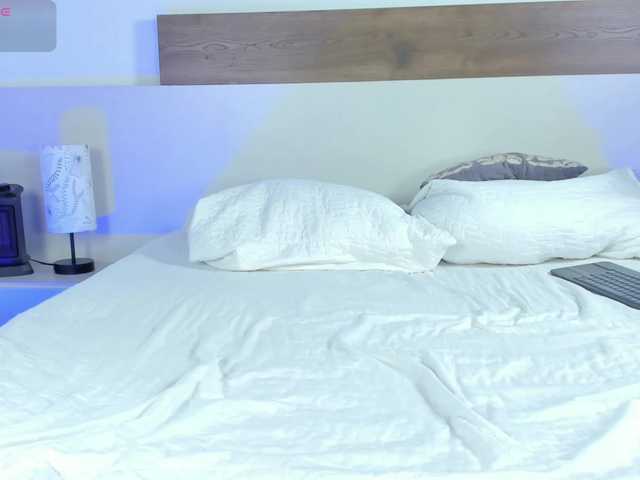 -fullmoon live cam on BongaCams