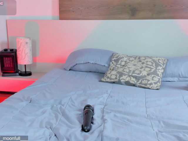 -fullmoon live cam on BongaCams