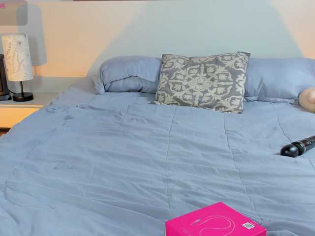 -fullmoon live cam on BongaCams