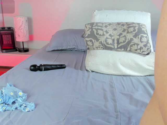 -fullmoon live cam on BongaCams