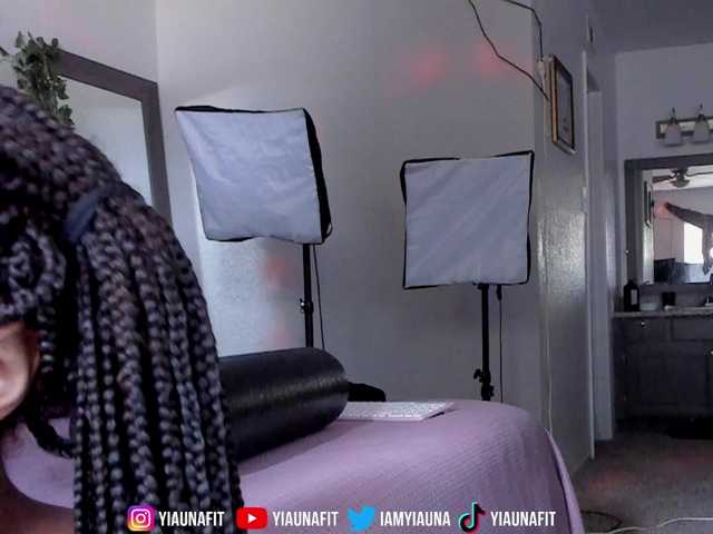 Yiauana live cam on BongaCams