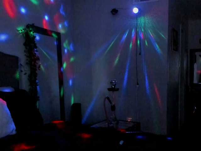 yiauna live cam on BongaCams