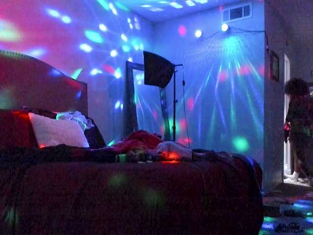 Yiauana live webcam show