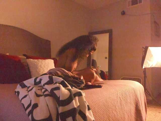 Yiauana's BongaCams show and profile