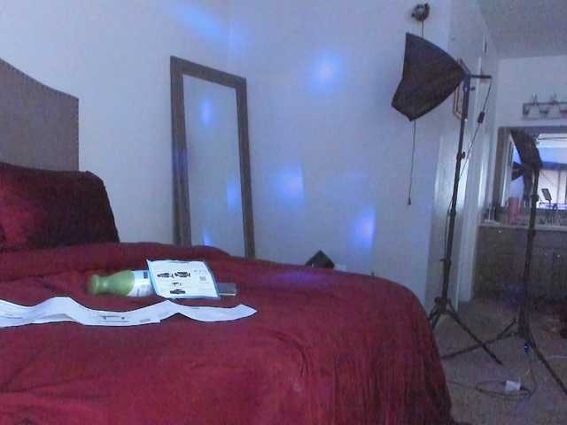 Yiauana Live Cam pe BongaCams