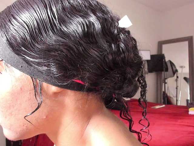 Yiauana's BongaCams show and profile