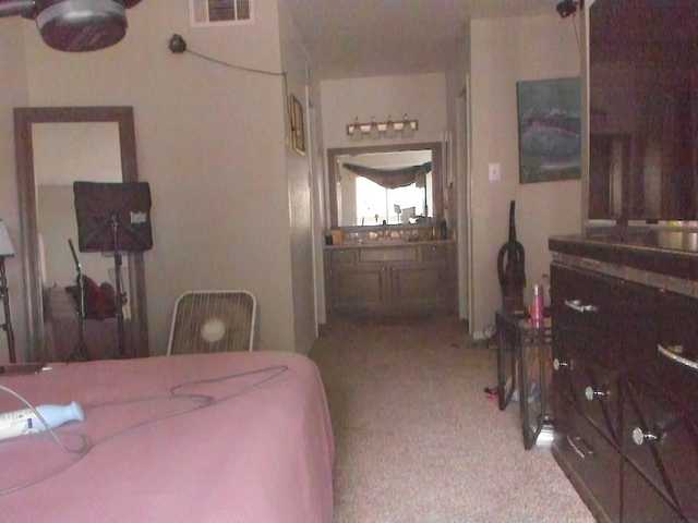 Yiauana's BongaCams show and profile