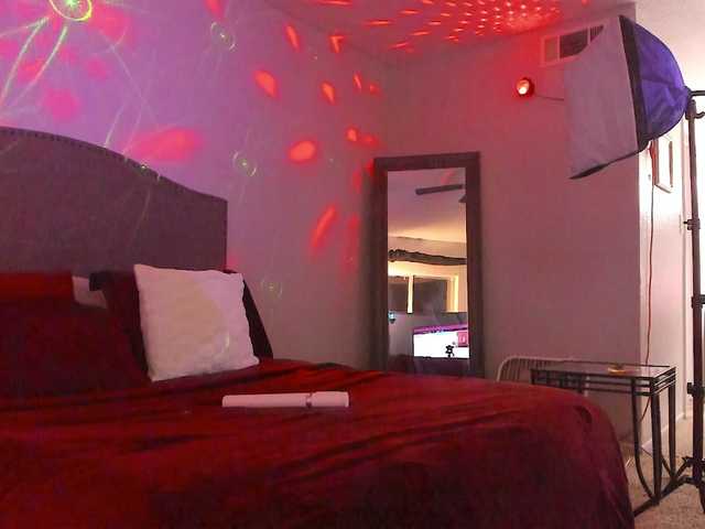 Yiauana's BongaCams show and profile