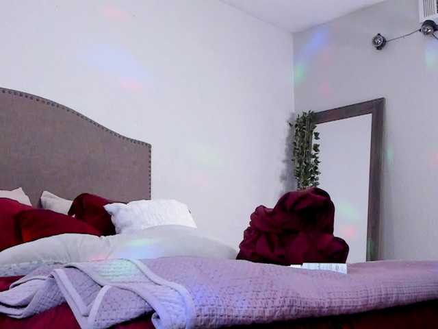 Yiauana live cam on BongaCams