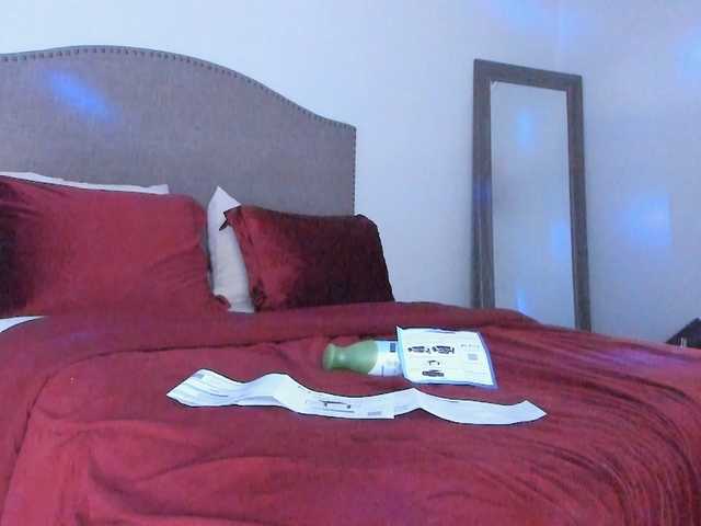 Yiauana live cam on BongaCams