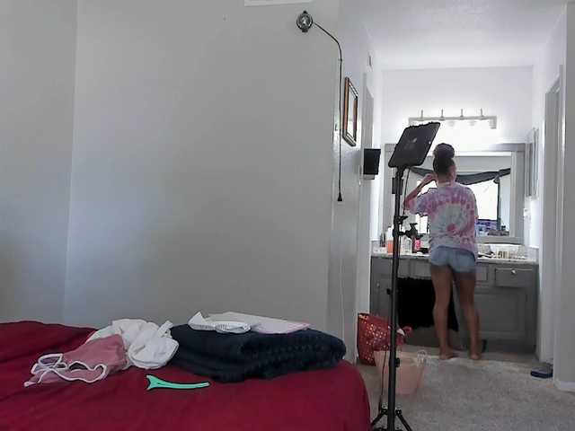 Yiauana live cam on BongaCams