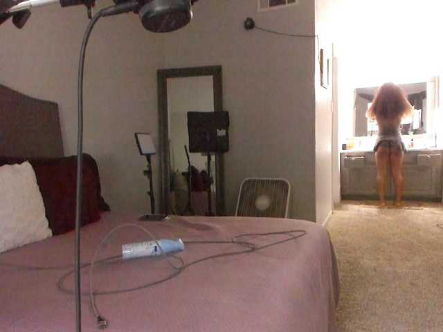 Yiauana's BongaCams show and profile