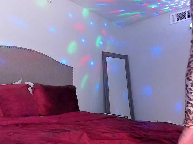 Yiauana live cam on BongaCams