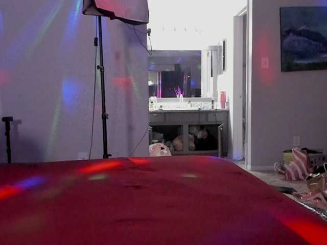 yiauna live cam on BongaCams