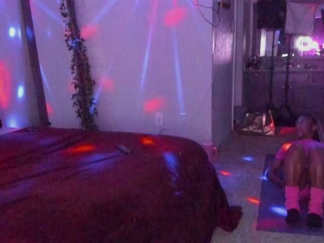 yiauna live cam on BongaCams