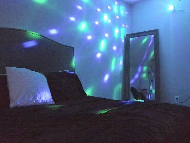 Yiauana's BongaCams show and profile