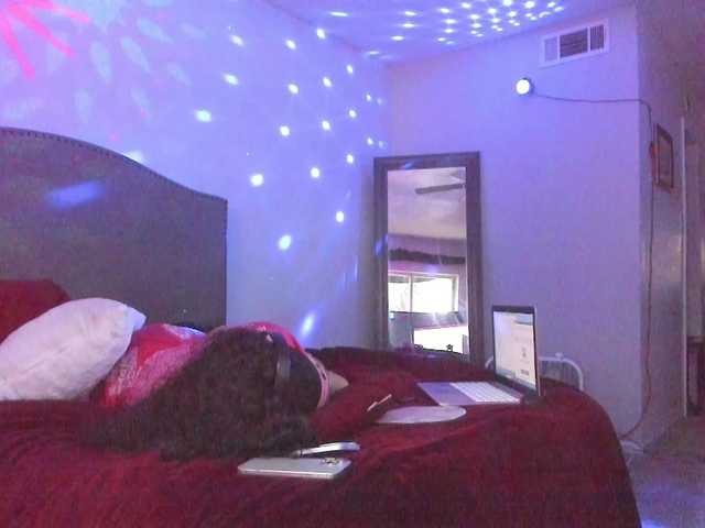 Yiauana's BongaCams show and profile